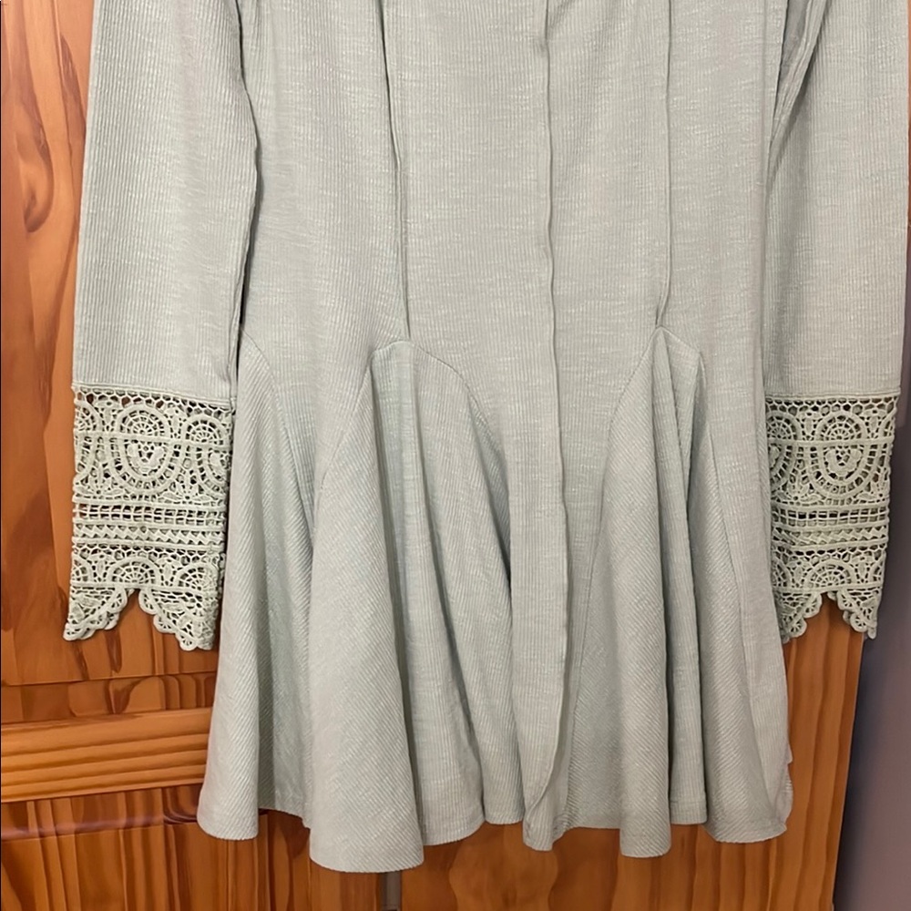 FREE PEOPLE THERMAL ASYMMETRICAL DRESS WOMENS SAGE GREEN CROCHET THUMB HOLES - Picture 3 of 16
